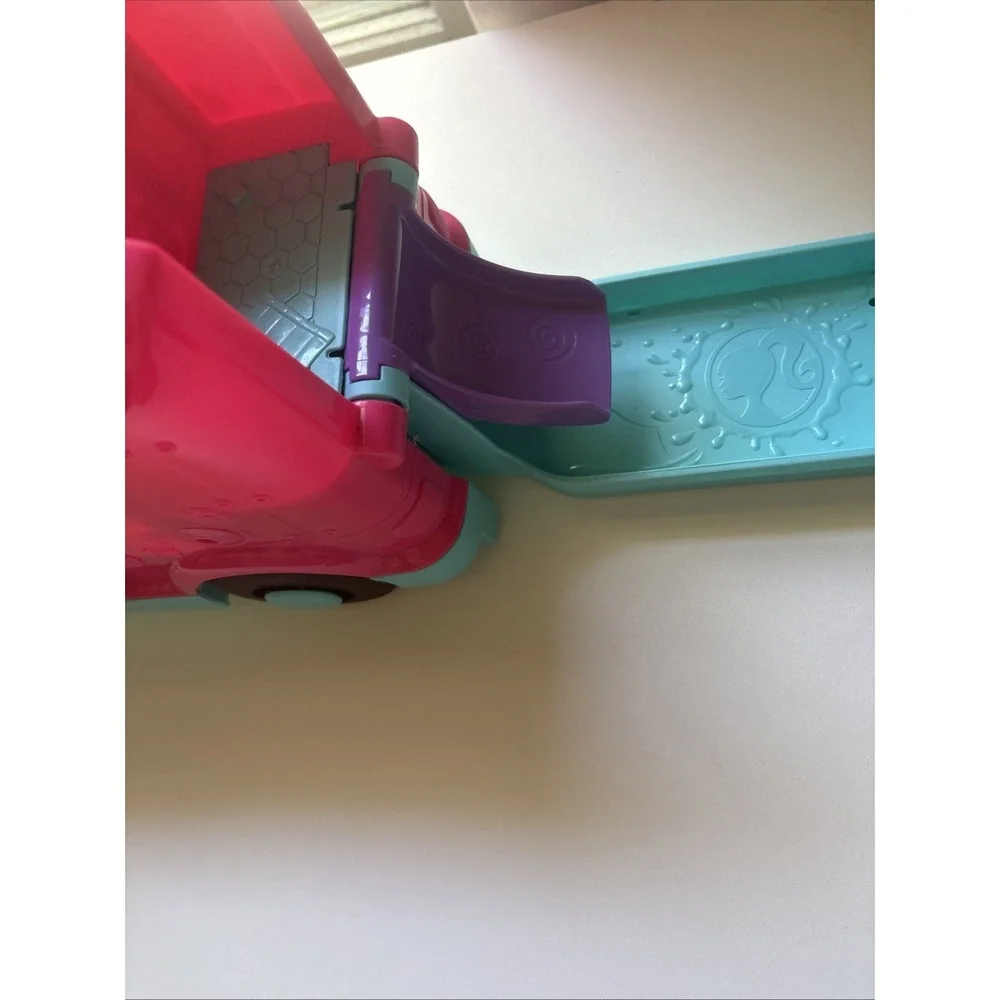 Fisher-Price Little People Barbie Little Dreamcamper RV Playset  Lights & Music
